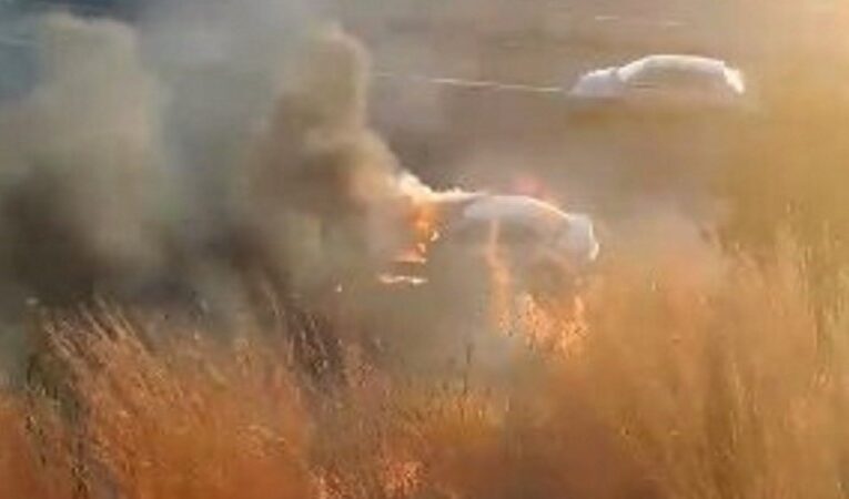 Αυτοκίνητο τυλίχθηκε στις φλόγες (VIDEO)