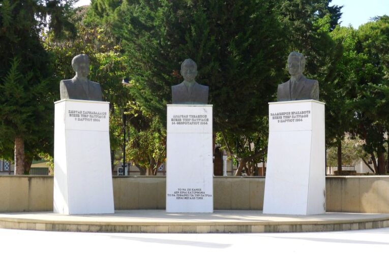 Αναβαθμίζονται τα μνημεία των ηρώων Ανδρέα Τσιέλεπου, Κώστα Καρνάβαλου και Βλαδίμηρου Ηρακλέους