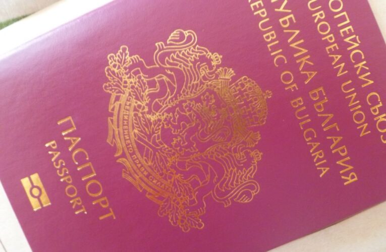 Συνελήφθη Τούρκος με πλαστό διαβατήριο στο αεροδρόμιο Πάφου