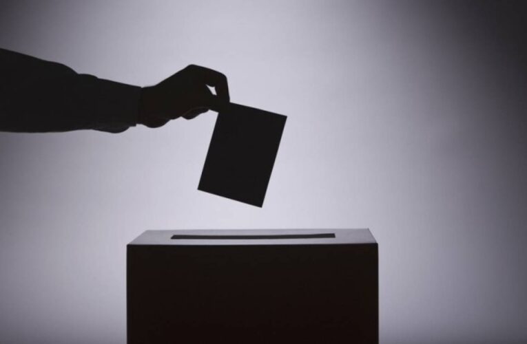 Νομοθετικό «Πραξικόπημα» η Κατάργηση Δήμων χωρίς Τοπικά Δημοψηφίσματα